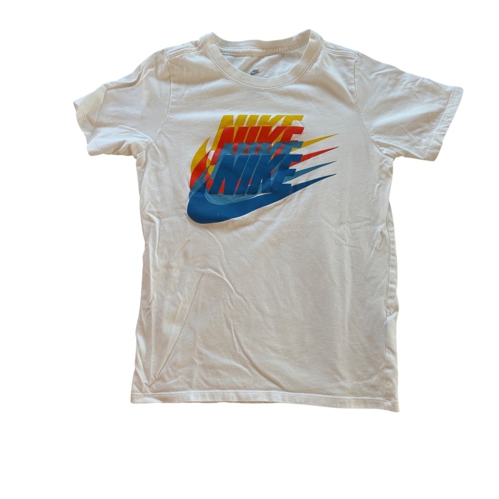 Nike Kids T Shirt Athletic Cut White Nike Logo Graphic Tee‎ Size S